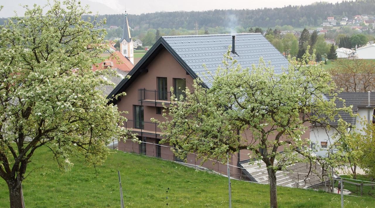 Bed & Breakfast Base Camp Križe Екстериор снимка